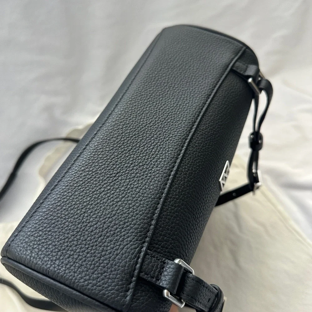 Parisa Wang Grace Backpack convertible backpack crossbody purse - Black (medium) - Picture 8 of 12